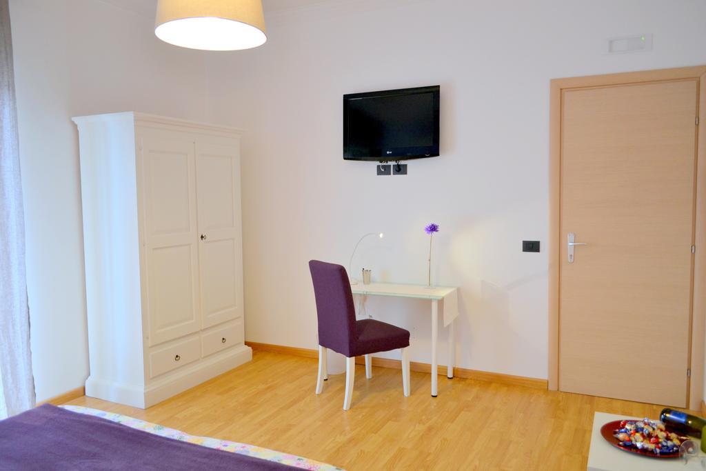 Policlinico Apartments Гравина-ди-Катания Номер фото